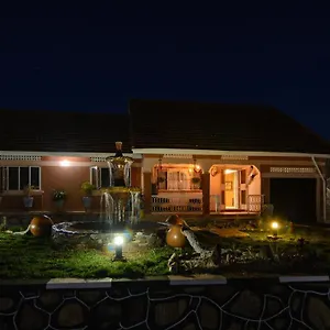 lake-victoria-country-home.about-kampalahotels.com/